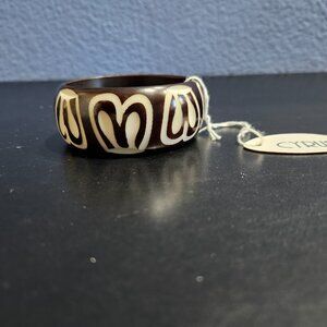 Wide Bangle Bracelet, Brown and Cream Carved Resin, Vintage by CYRUS, NWT